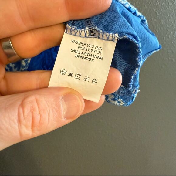 Choklate Paris Blue Lace Floral Blouse Size L - Picture 5 of 5